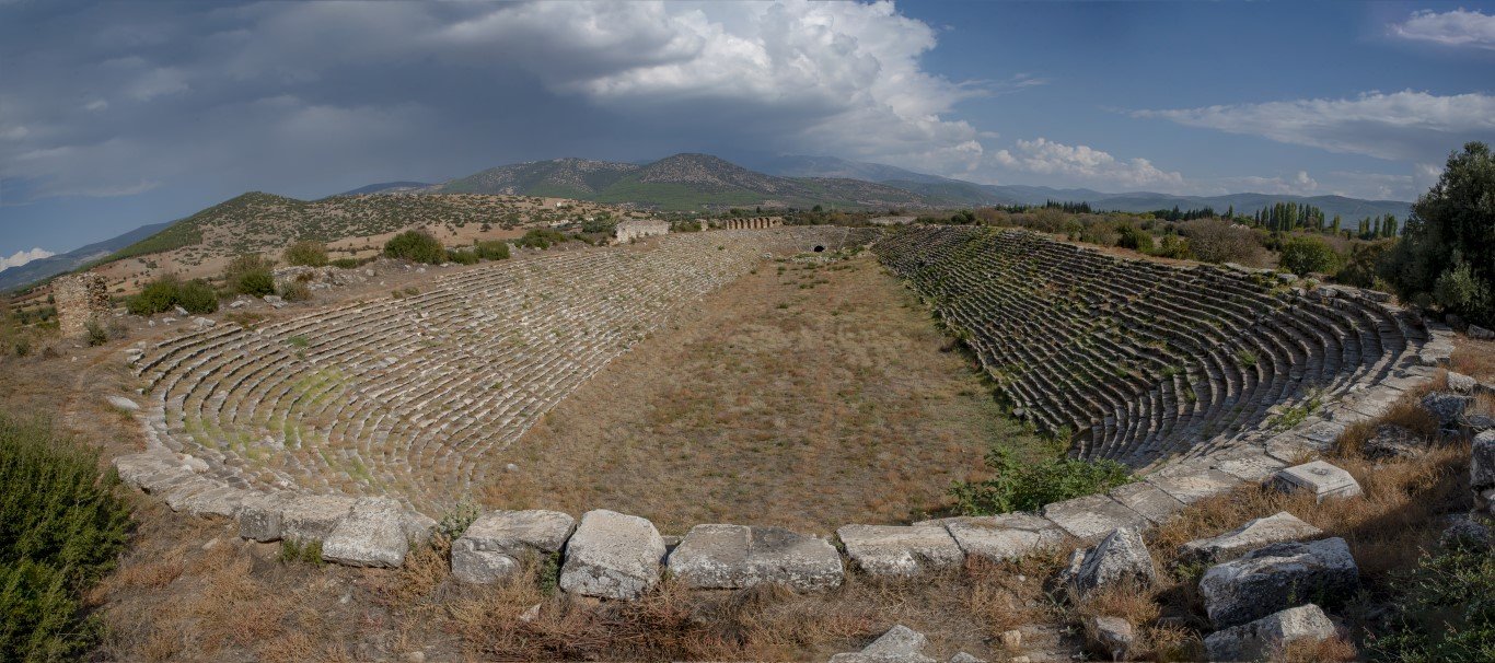 Afrodisias Stadium (Medium).jpg